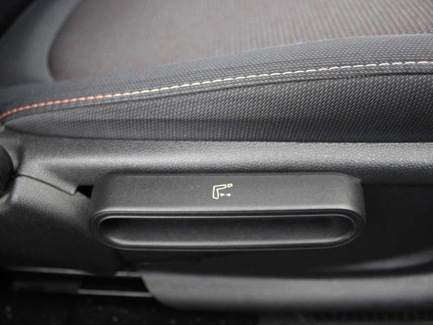 Used MINI Convertible 2017 for sale - 76311127: Photo 10