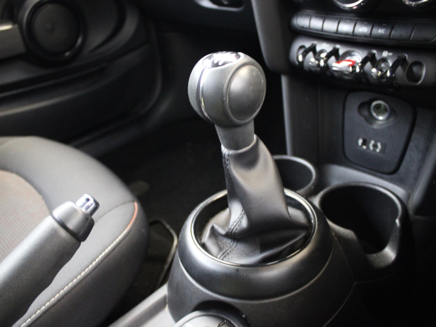 Used MINI Convertible 2017 for sale - 76311127: Photo 27