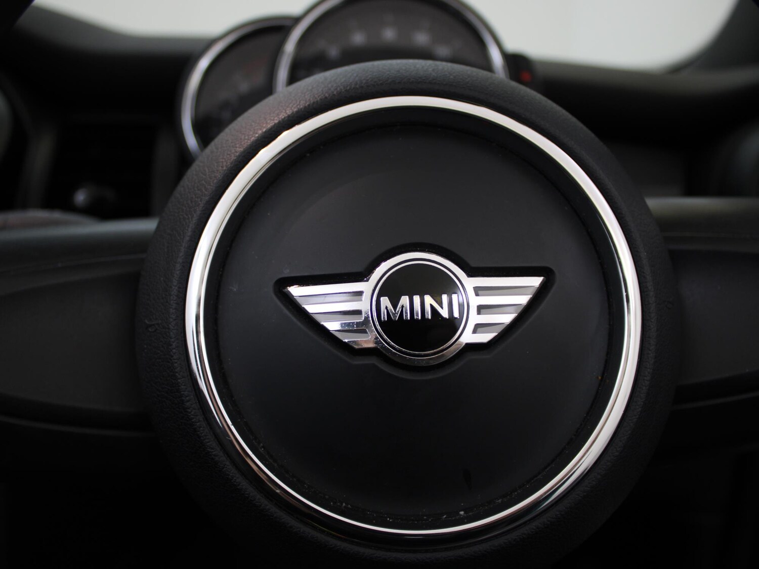 Used MINI Convertible 2017 for sale - 76311127: Photo 29