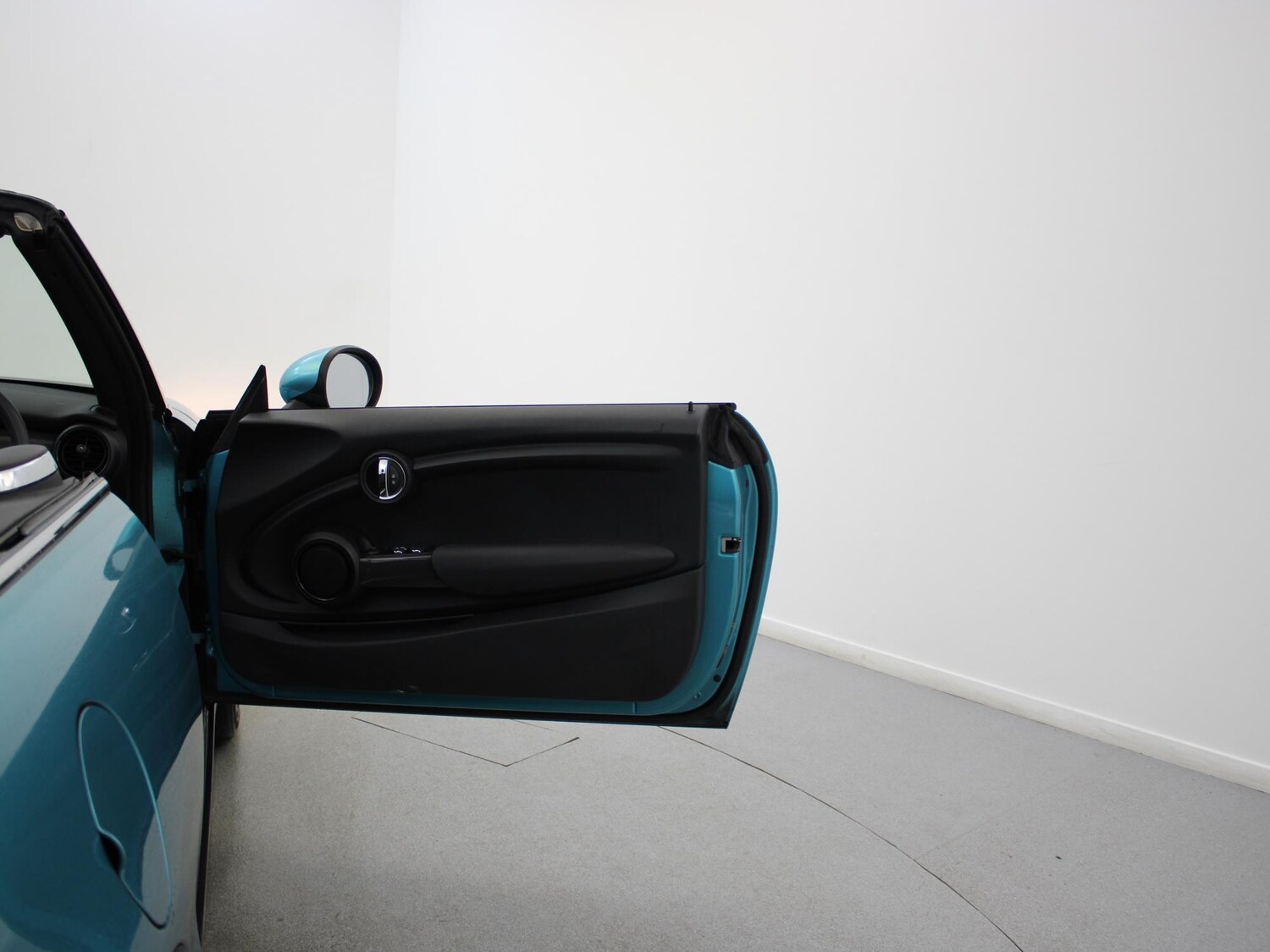 Used MINI Convertible 2017 for sale - 76311127: Photo 33