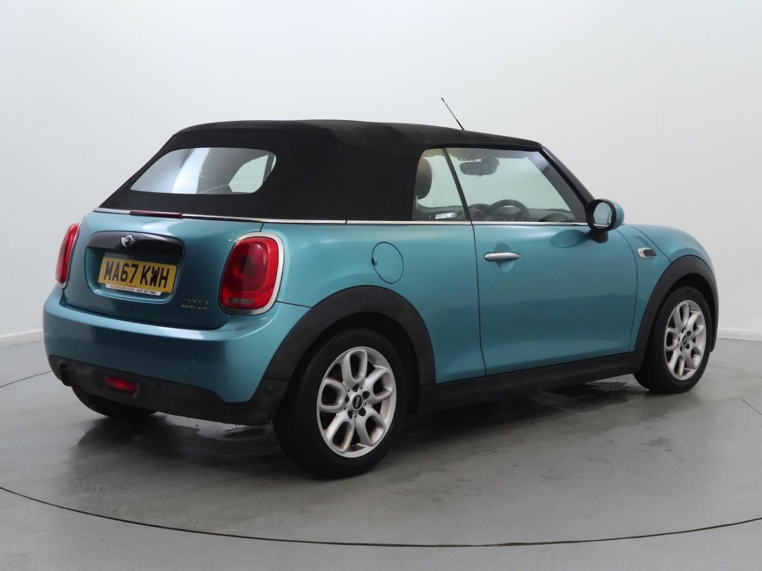 Used MINI Convertible 2017 for sale - 76311127: Photo 5