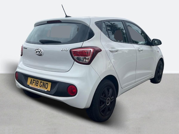 Used Hyundai i10 2018 for sale - 76016376: Photo 2