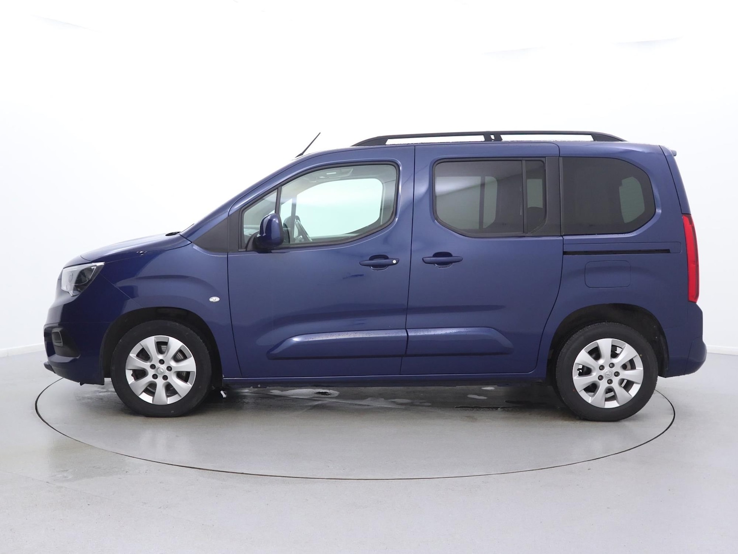 Used Vauxhall Combo Life 2021 for sale - 77348311: Photo 4