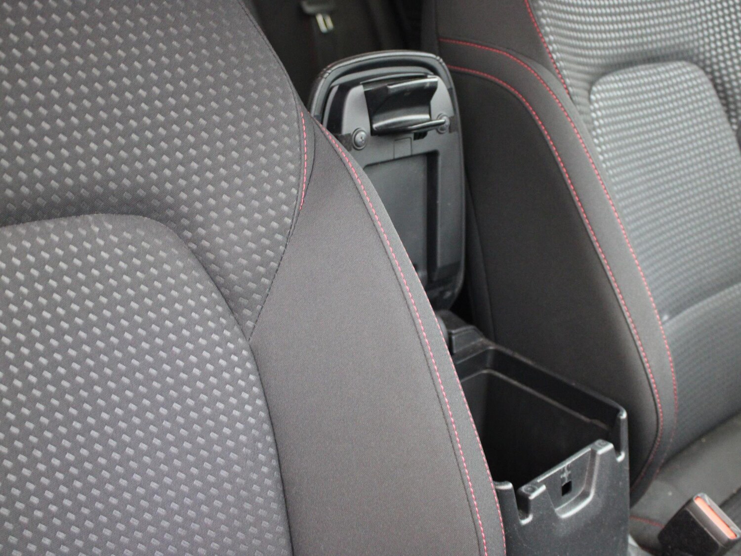 Used Ford Focus 2020 for sale - 77742170: Photo 24