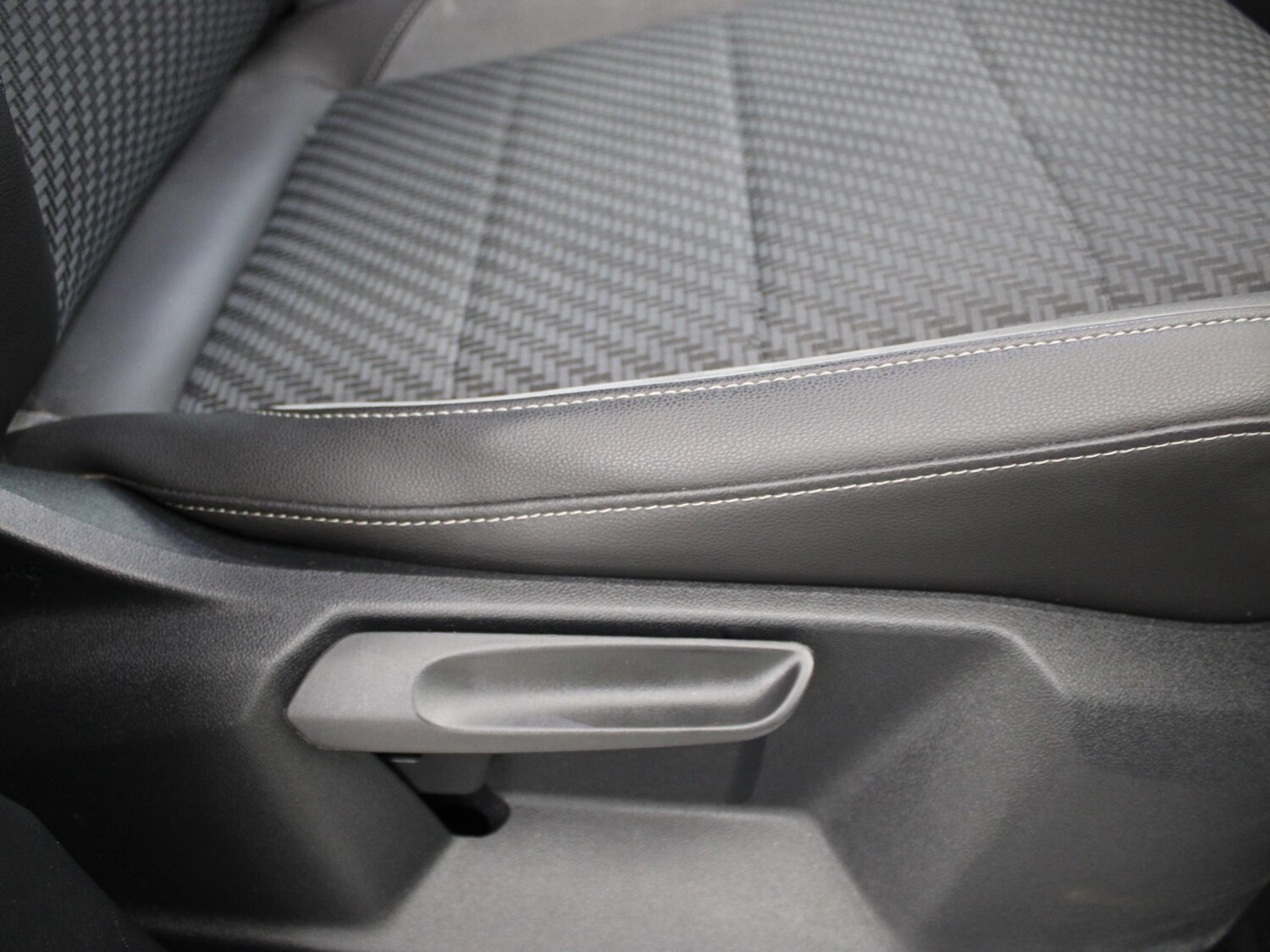 Used Volkswagen T-Roc 2021 for sale - 77294720: Photo 10