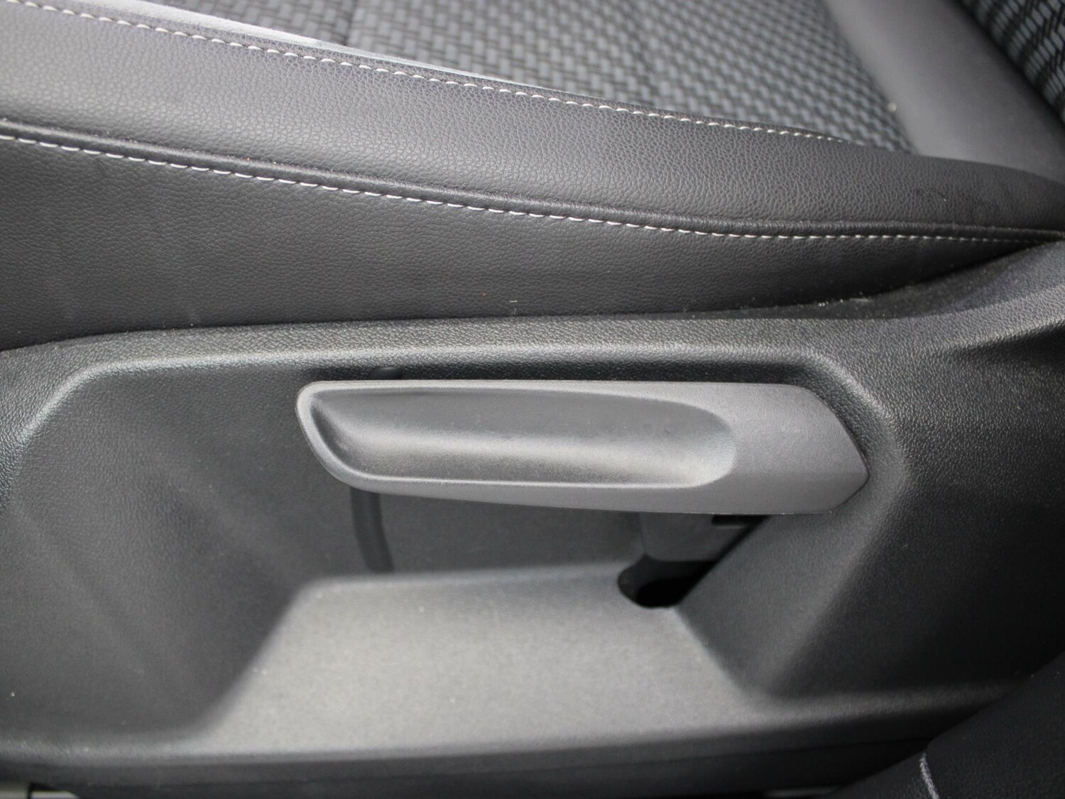 Used Volkswagen T-Roc 2021 for sale - 77294720: Photo 12