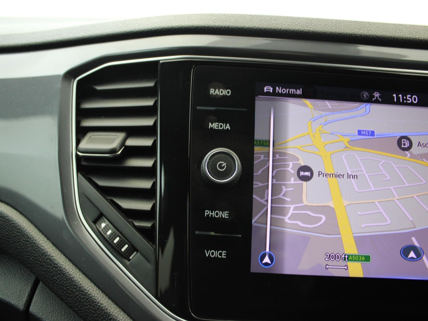 Used Volkswagen T-Roc 2021 for sale - 77294720: Photo 24