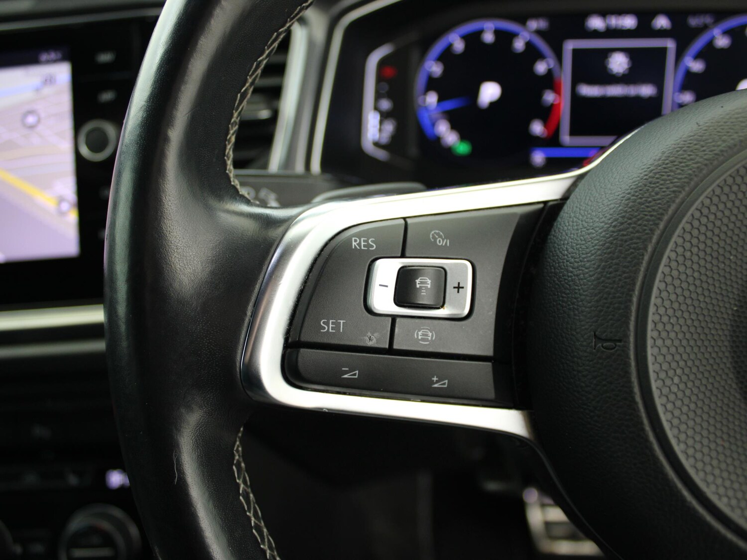 Used Volkswagen T-Roc 2021 for sale - 77294720: Photo 31