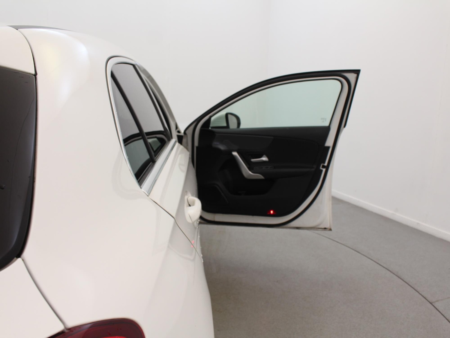 Used Mercedes-Benz A-Class 2019 for sale - 76723727: Photo 32