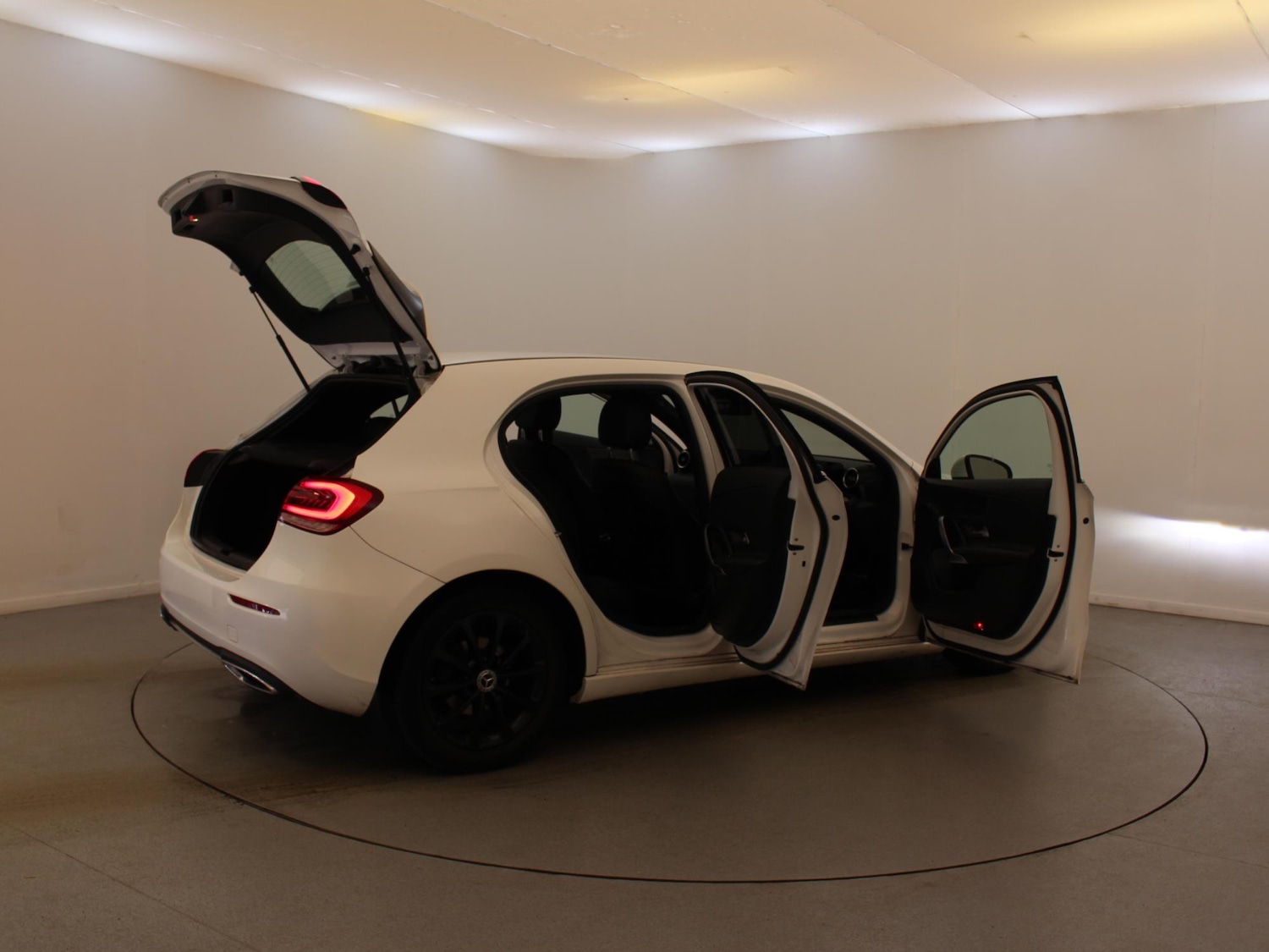 Used Mercedes-Benz A-Class 2019 for sale - 76723727: Photo 35