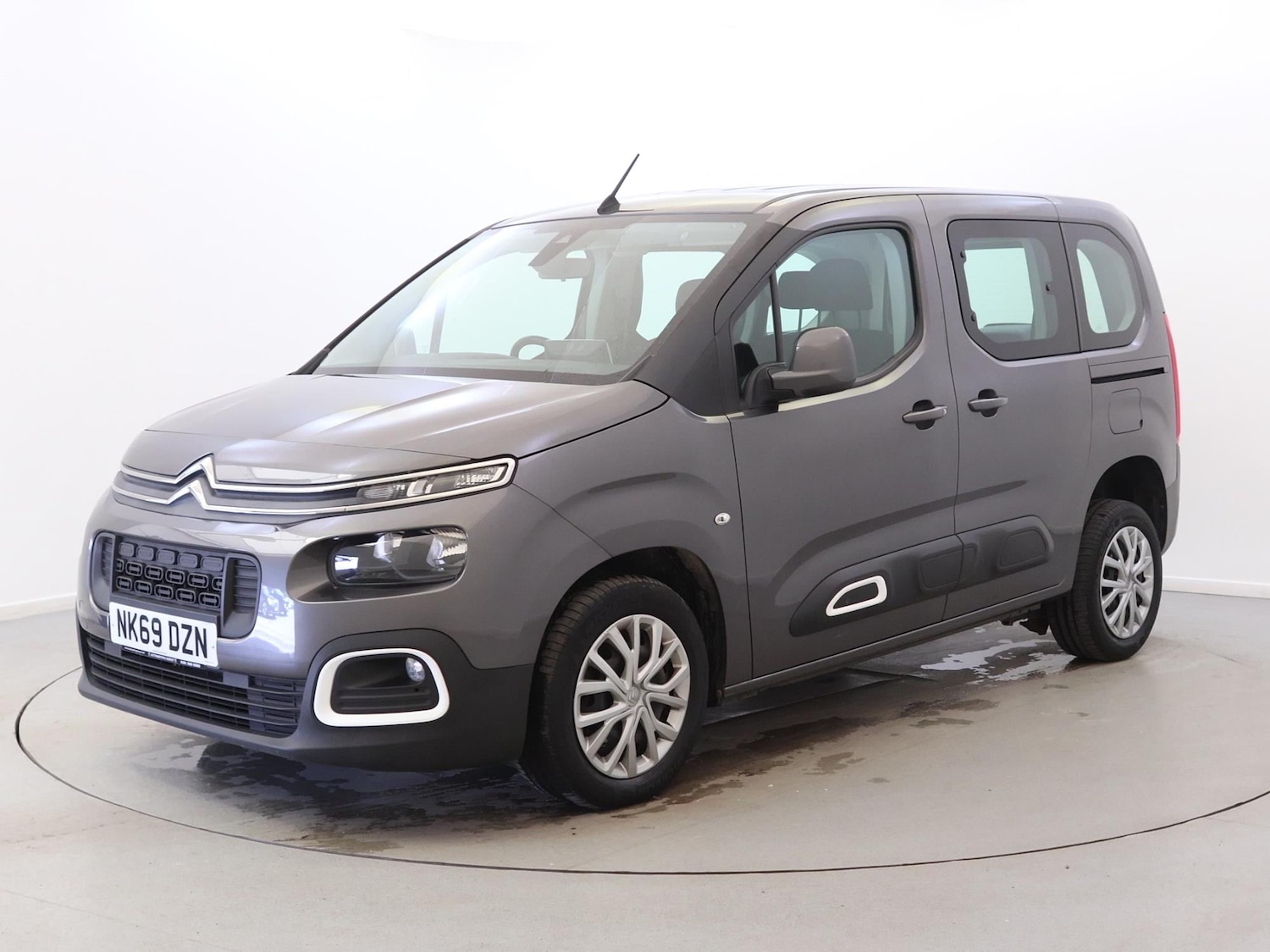 Vehicle 3