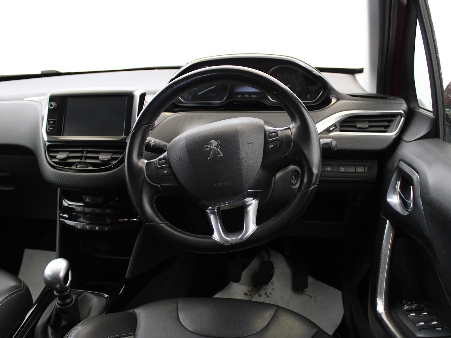 Used Peugeot 2008 2016 for sale - 76916404: Photo 12