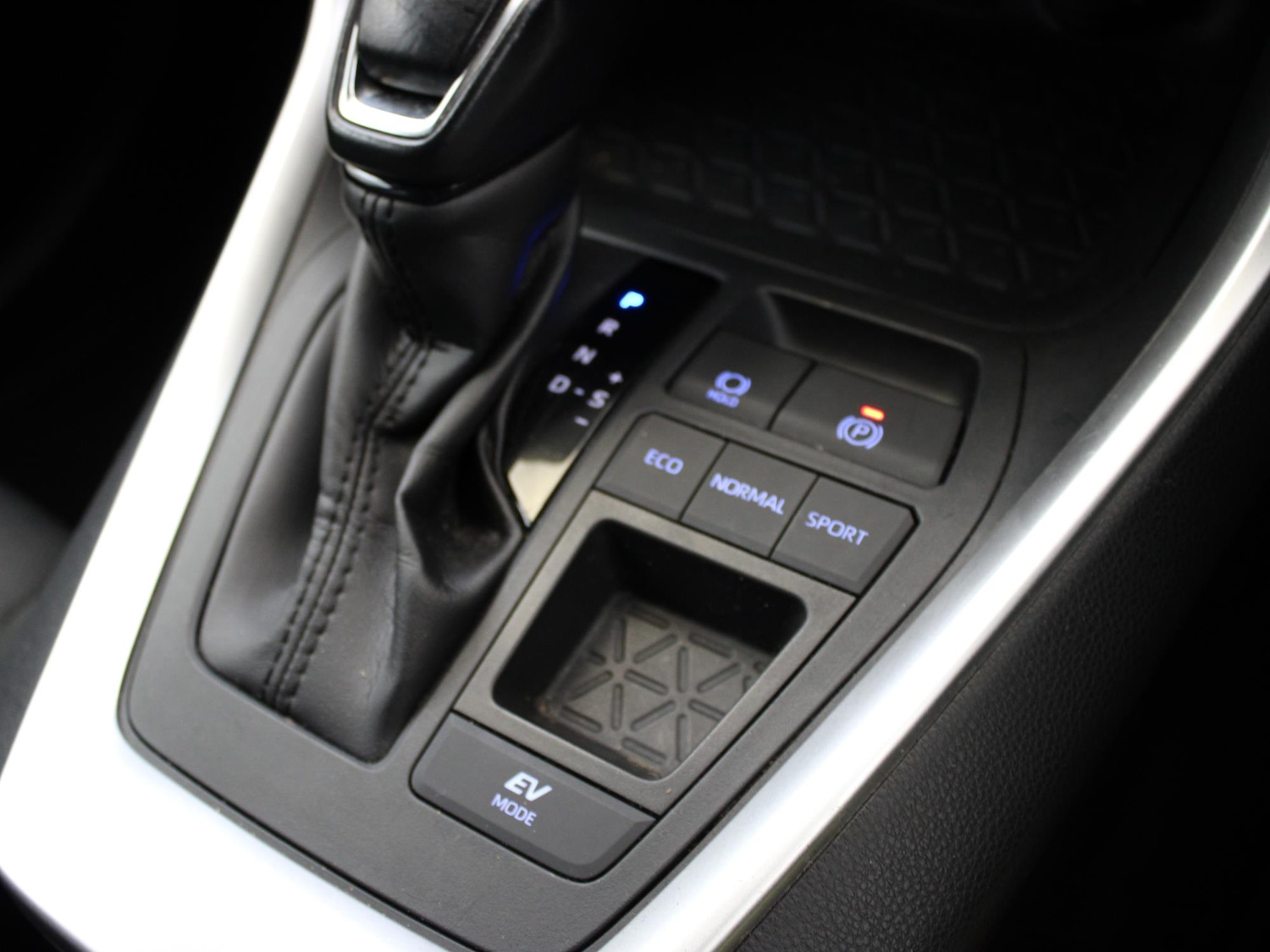 Used Toyota RAV4 2020 for sale - 77615795: Photo 26