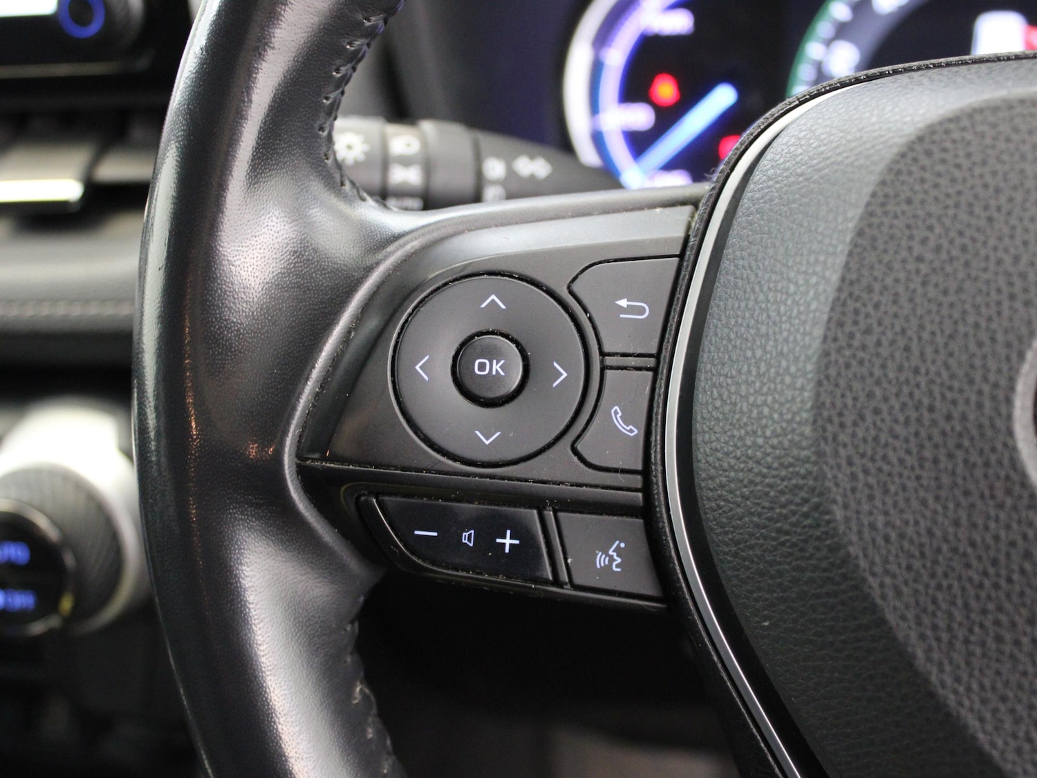 Used Toyota RAV4 2020 for sale - 77615795: Photo 30