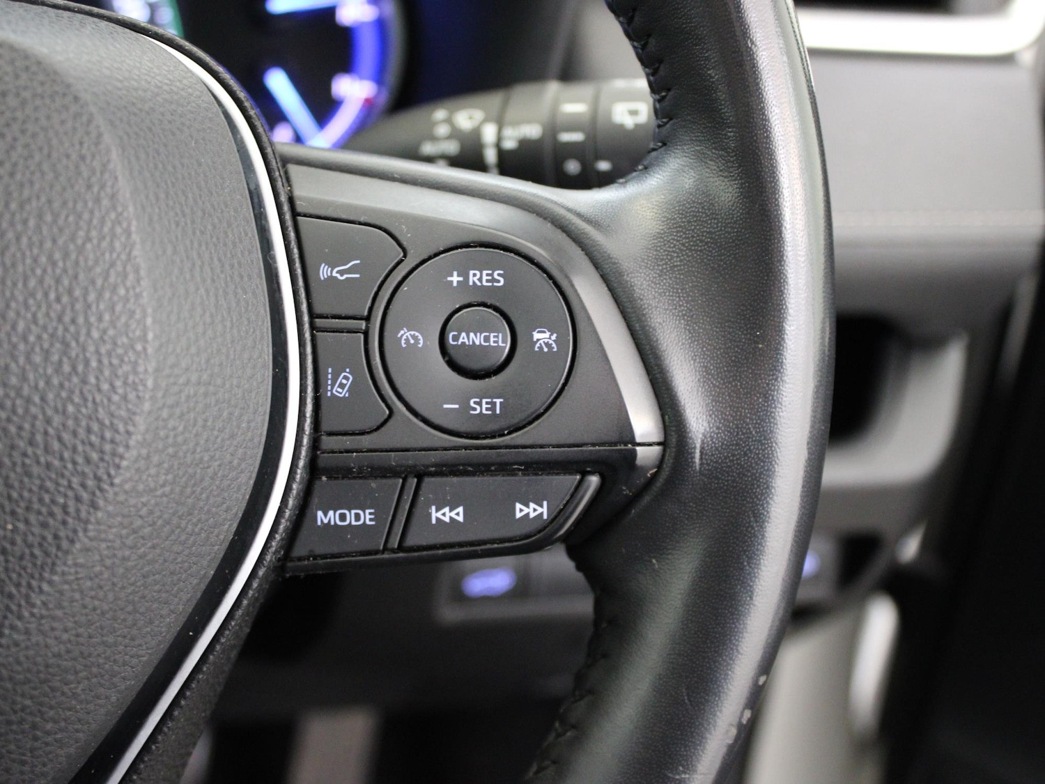 Used Toyota RAV4 2020 for sale - 77615795: Photo 31