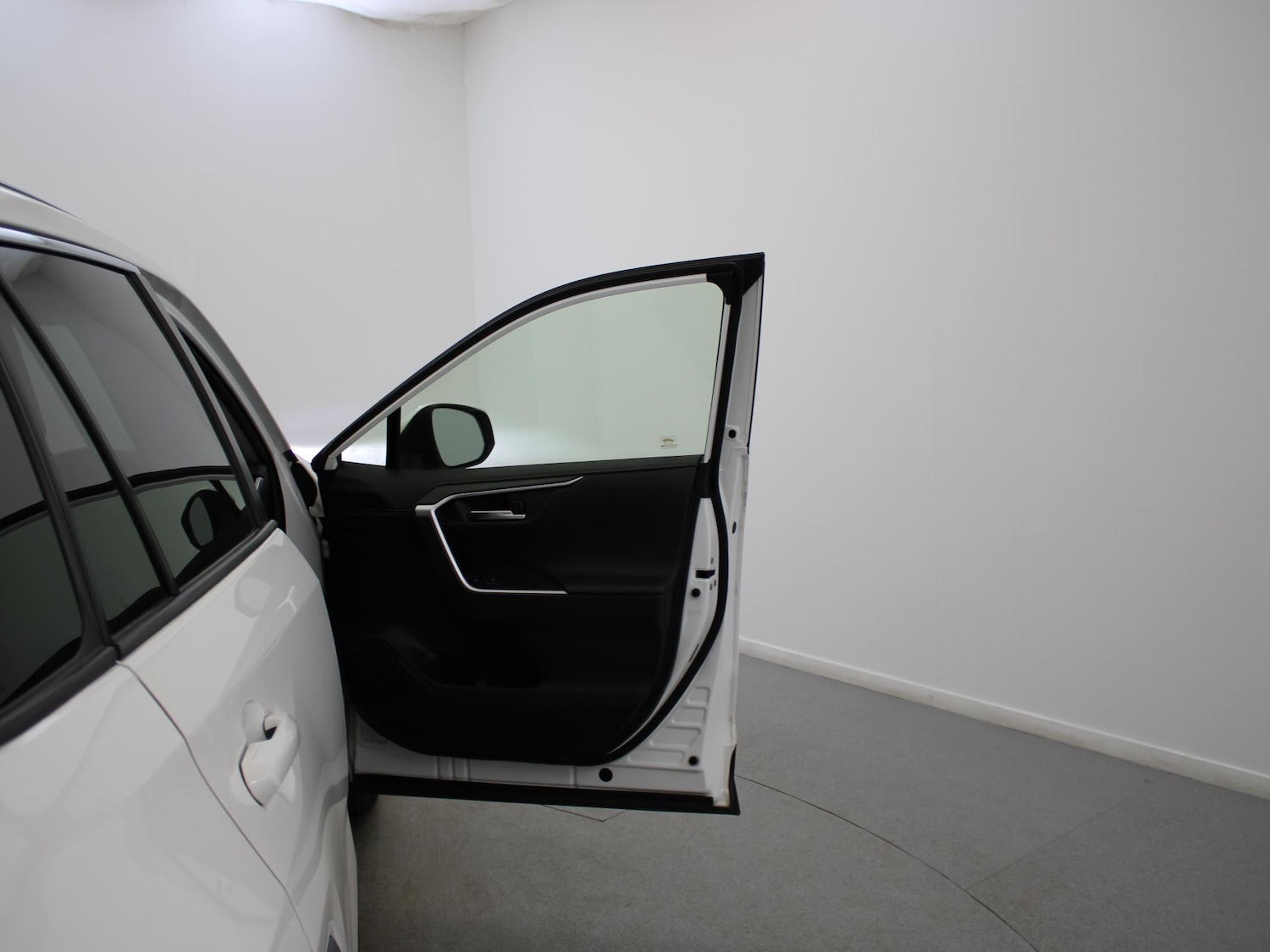 Used Toyota RAV4 2020 for sale - 77615795: Photo 33