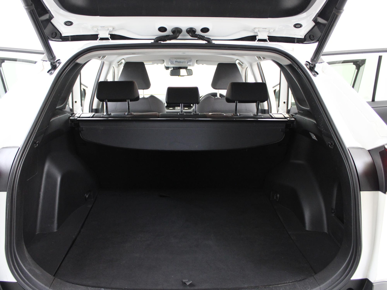 Used Toyota RAV4 2020 for sale - 77615795: Photo 35