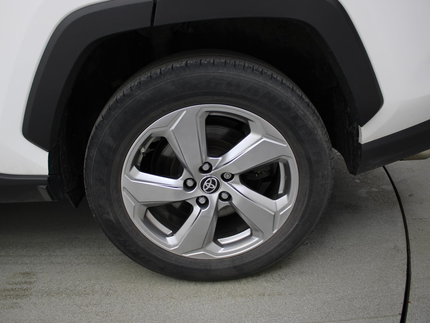 Used Toyota RAV4 2020 for sale - 77615795: Photo 40