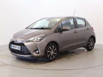 Used Toyota Yaris 2019 for sale - 74704568: Photo
