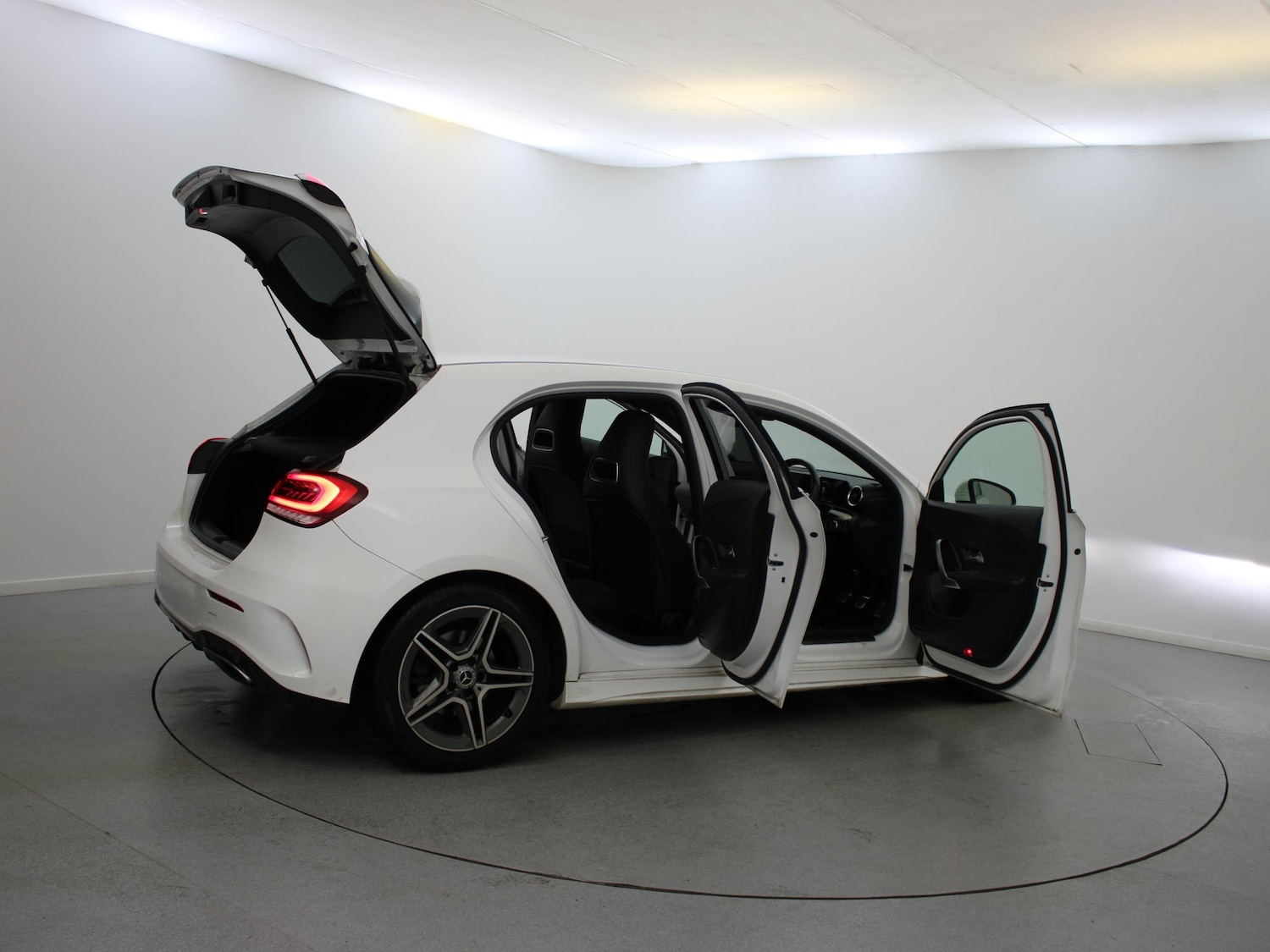 Used Mercedes-Benz A-Class 2019 for sale - 76723742: Photo 34