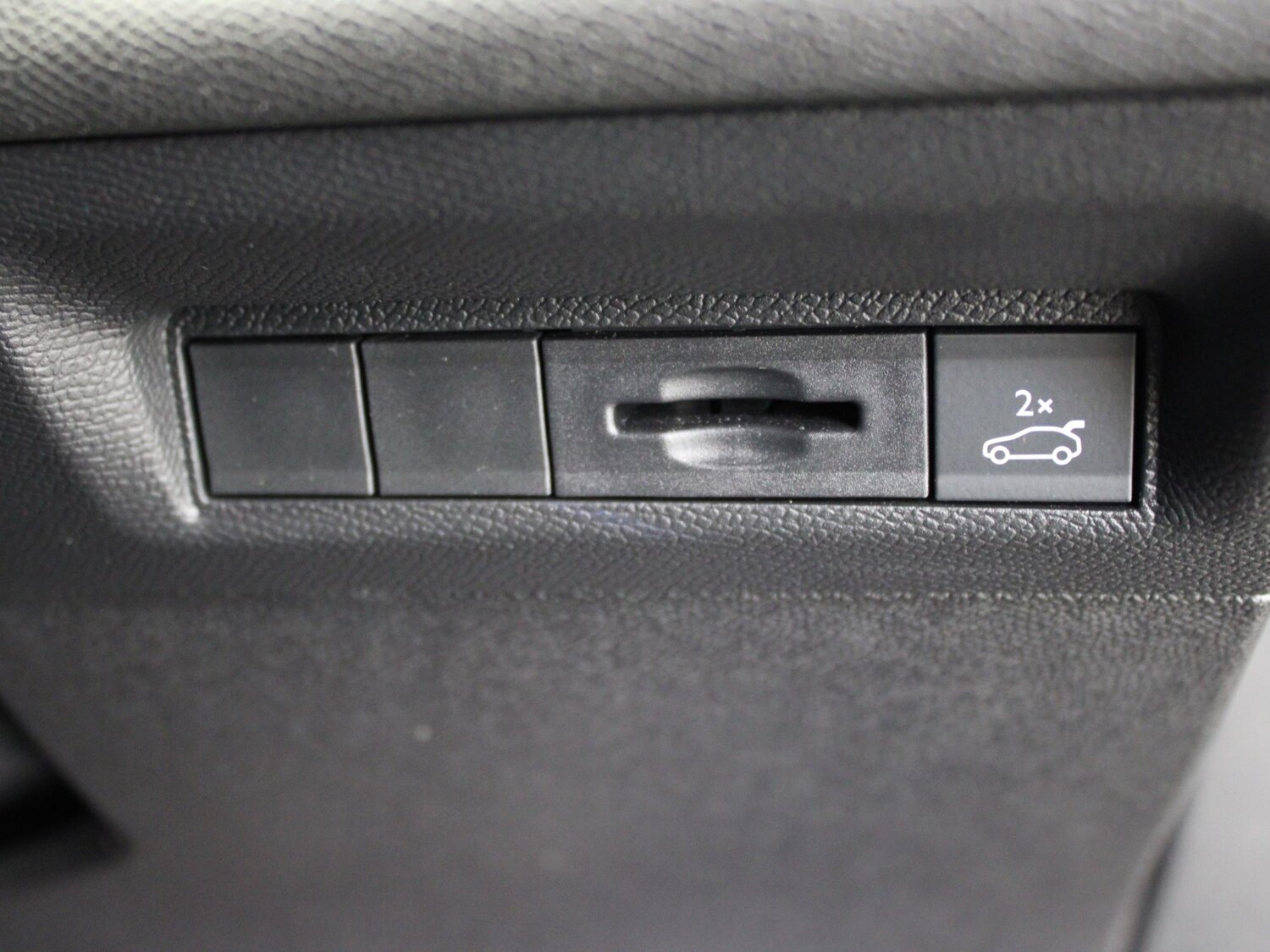 Used Peugeot 408 2024 for sale - 78122458: Photo 32