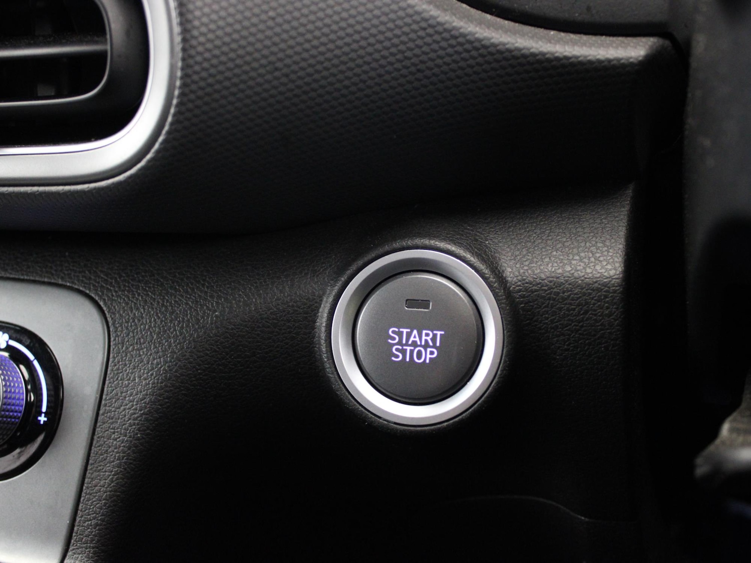 Used Hyundai KONA 2022 for sale - 77240119: Photo 17