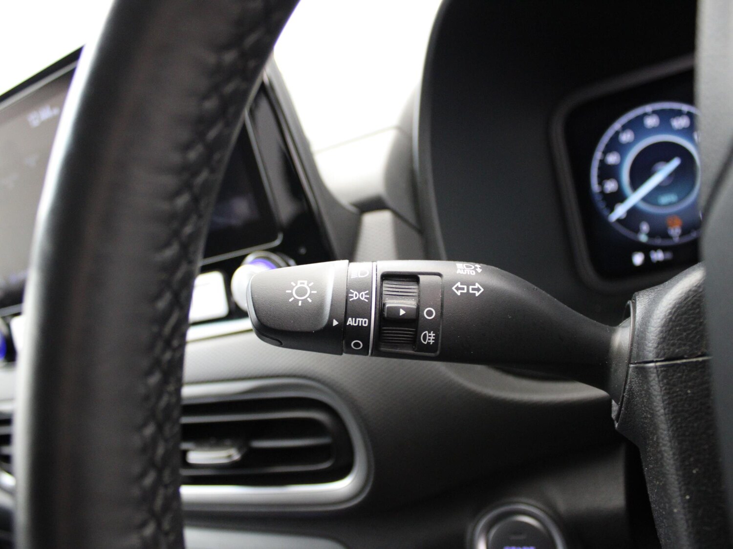 Used Hyundai KONA 2022 for sale - 77240119: Photo 38