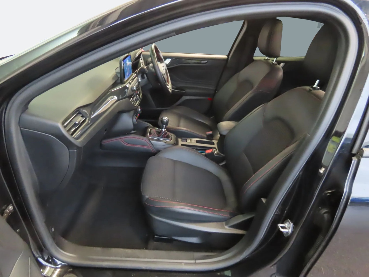 Used Ford Focus 2022 for sale - 77398051: Photo 7