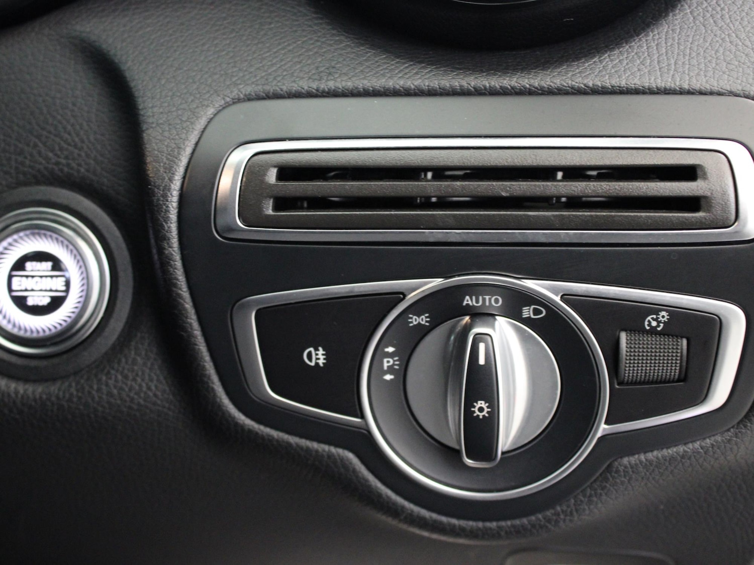 Used Mercedes-Benz C Class 2019 for sale - 77348490: Photo 20