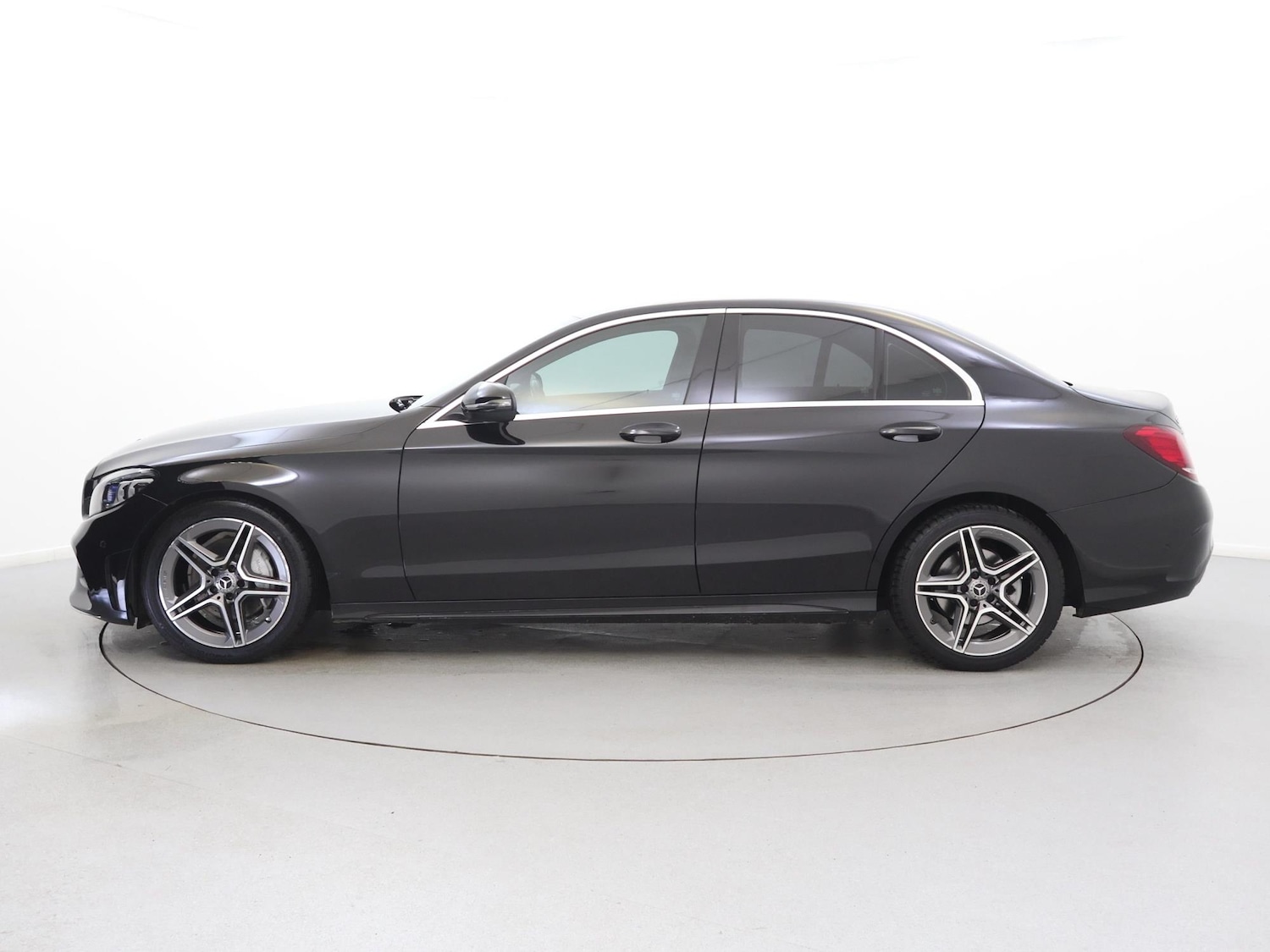 Used Mercedes-Benz C Class 2019 for sale - 77348490: Photo 4