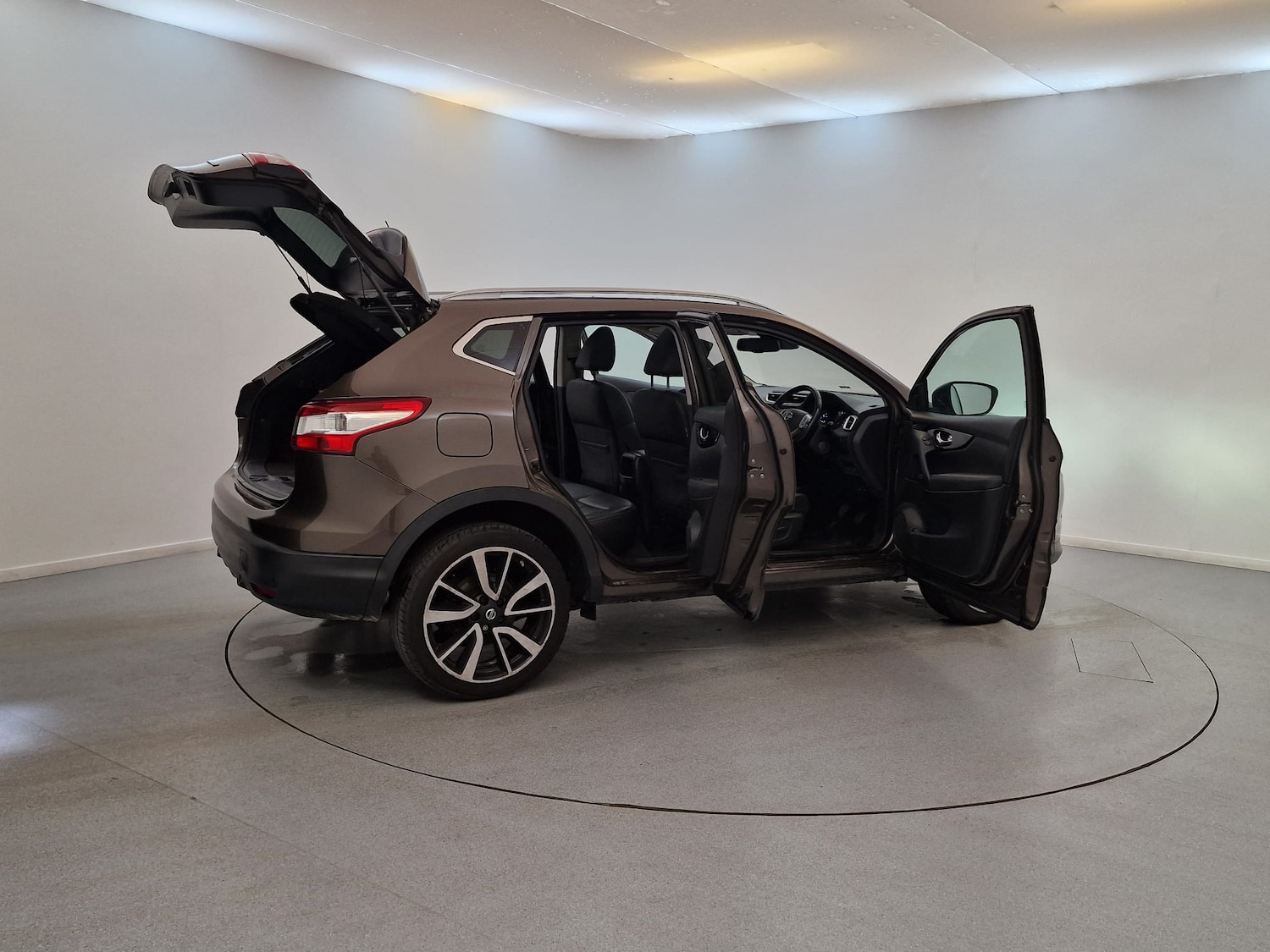 Used Nissan Qashqai 2014 for sale - 76705581: Photo 38