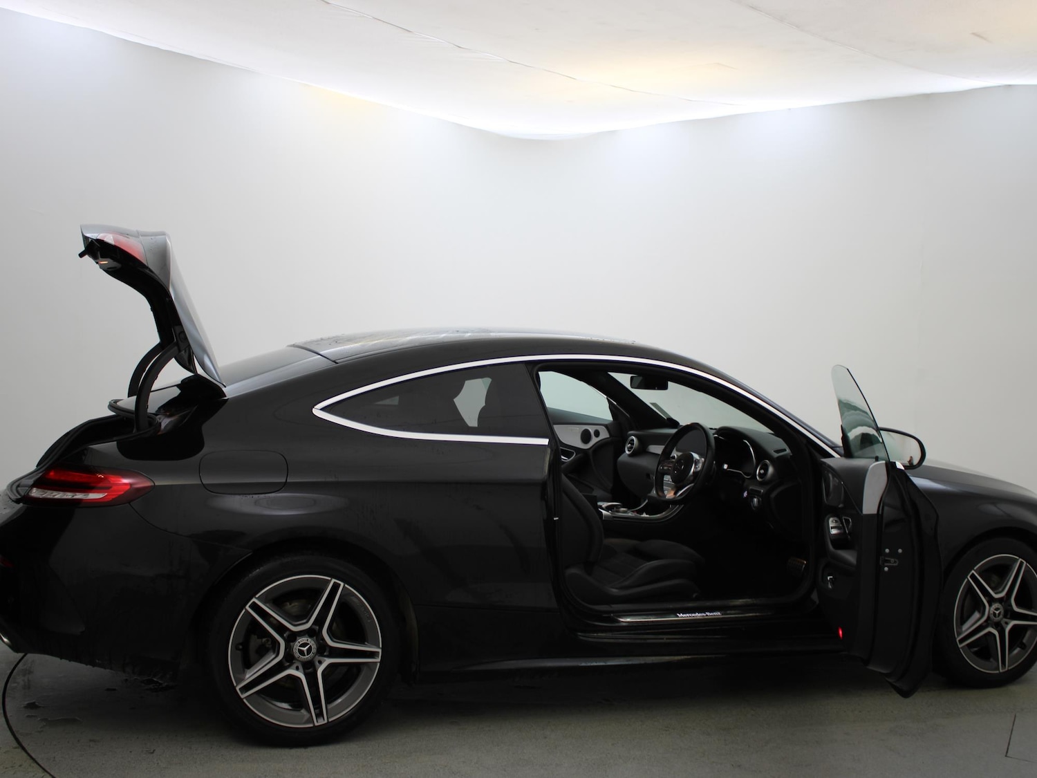 Used Mercedes-Benz C Class 2020 for sale - 77135435: Photo 28