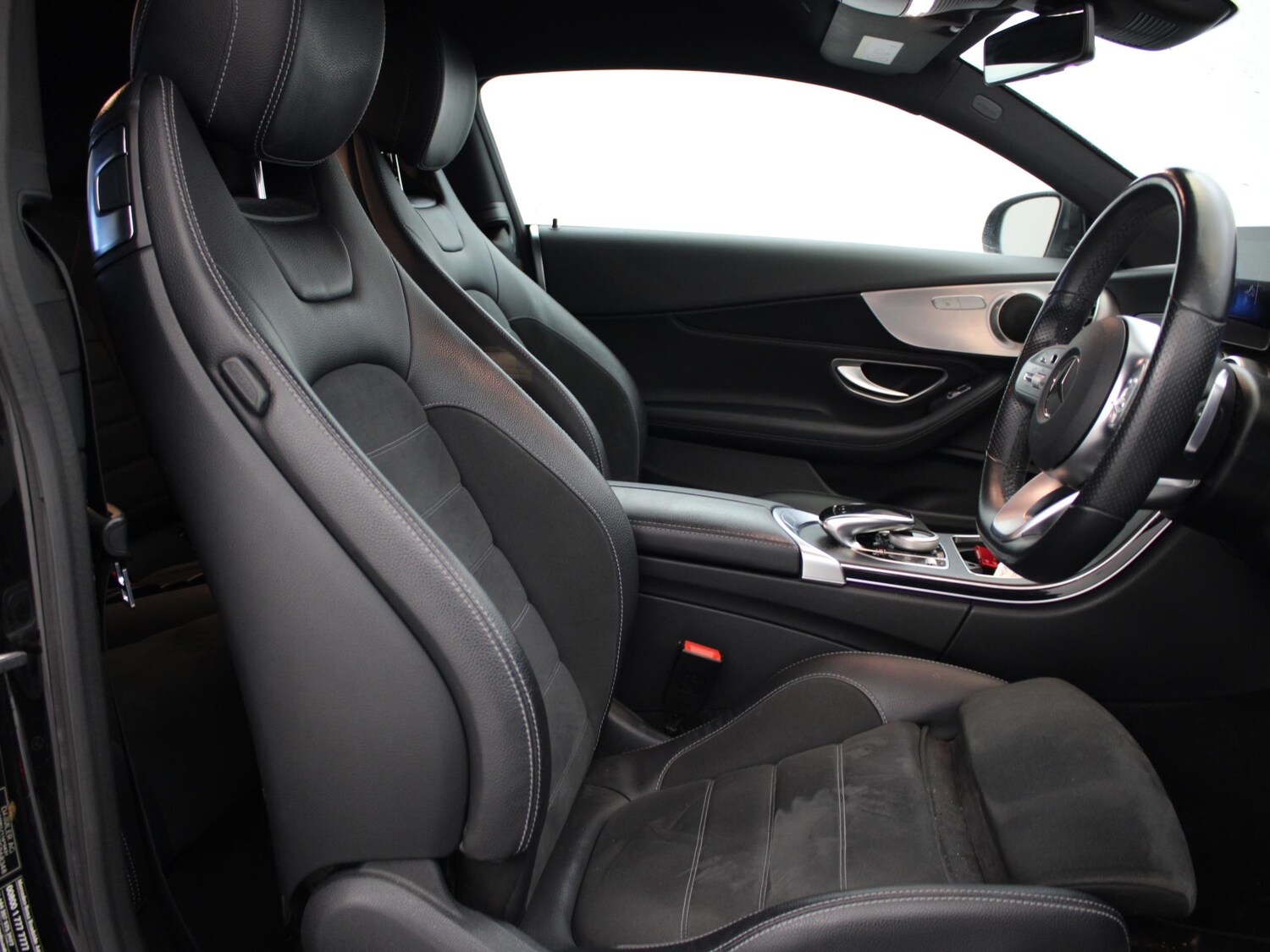 Used Mercedes-Benz C Class 2020 for sale - 77135435: Photo 9