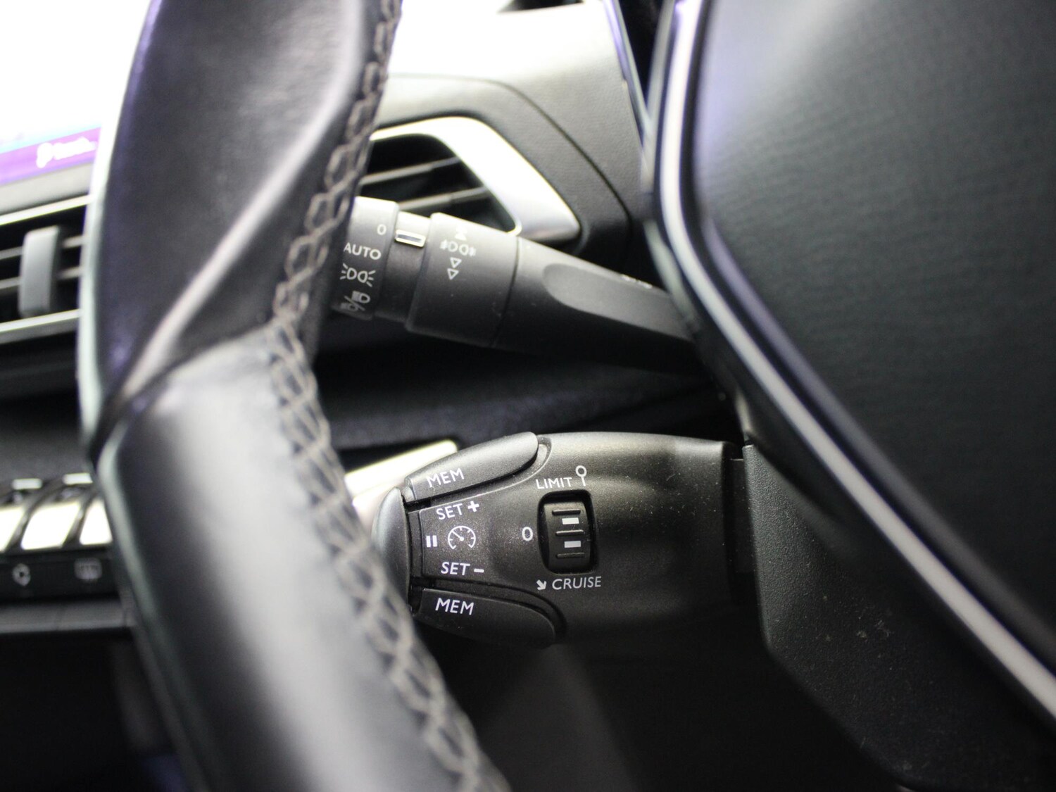 Used Peugeot 3008 2018 for sale - 77561174: Photo 28