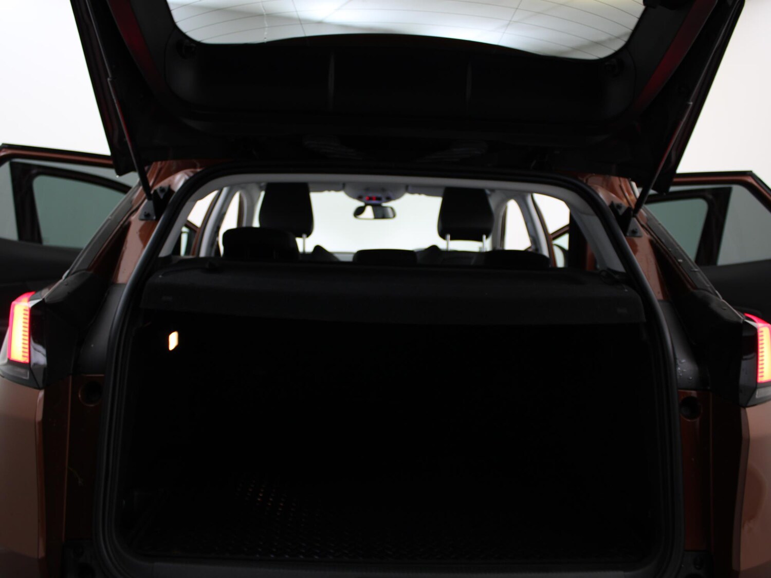 Used Peugeot 3008 2018 for sale - 77561174: Photo 32