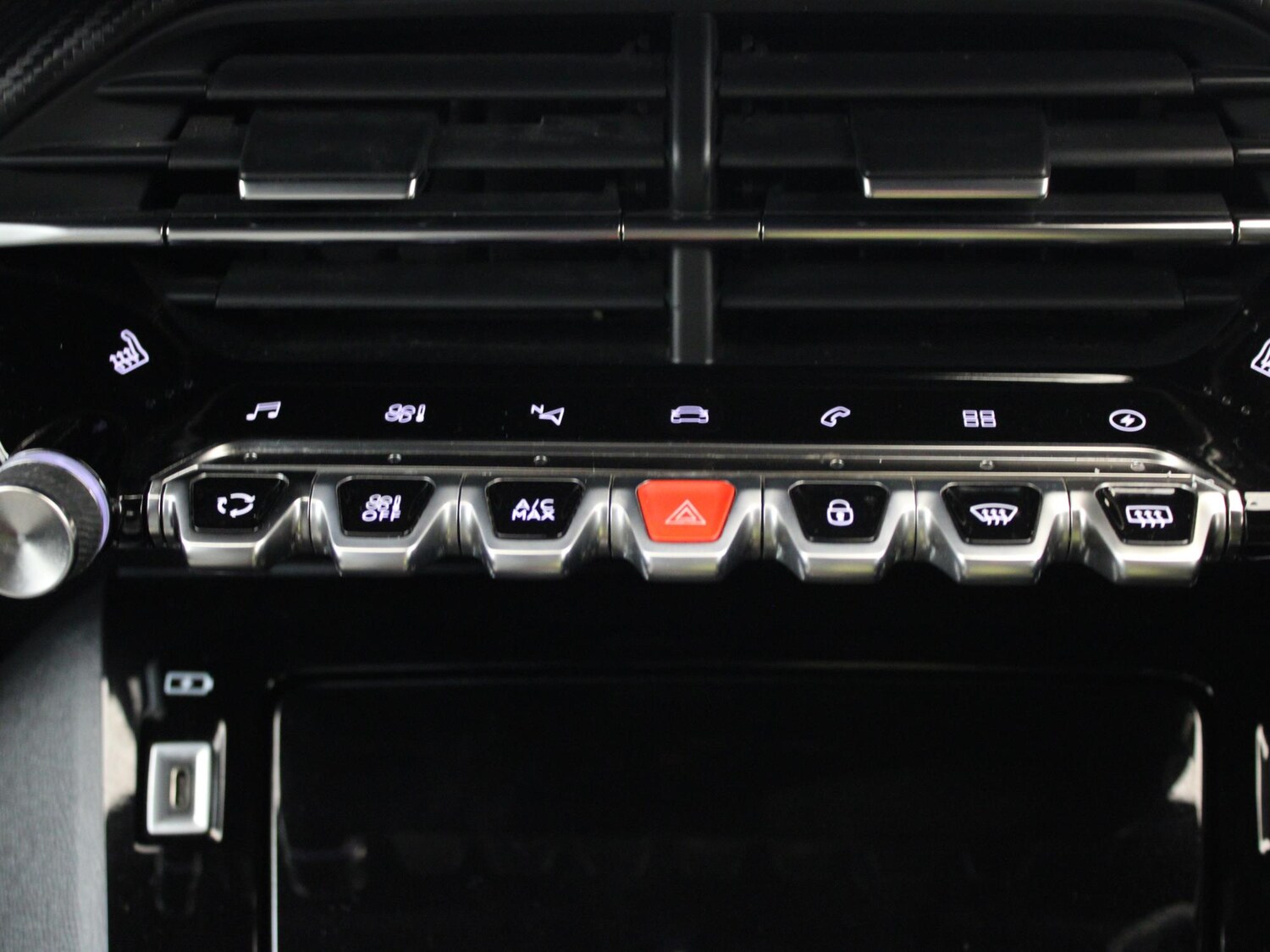 Used Peugeot 2008 2021 for sale - 77787344: Photo 23