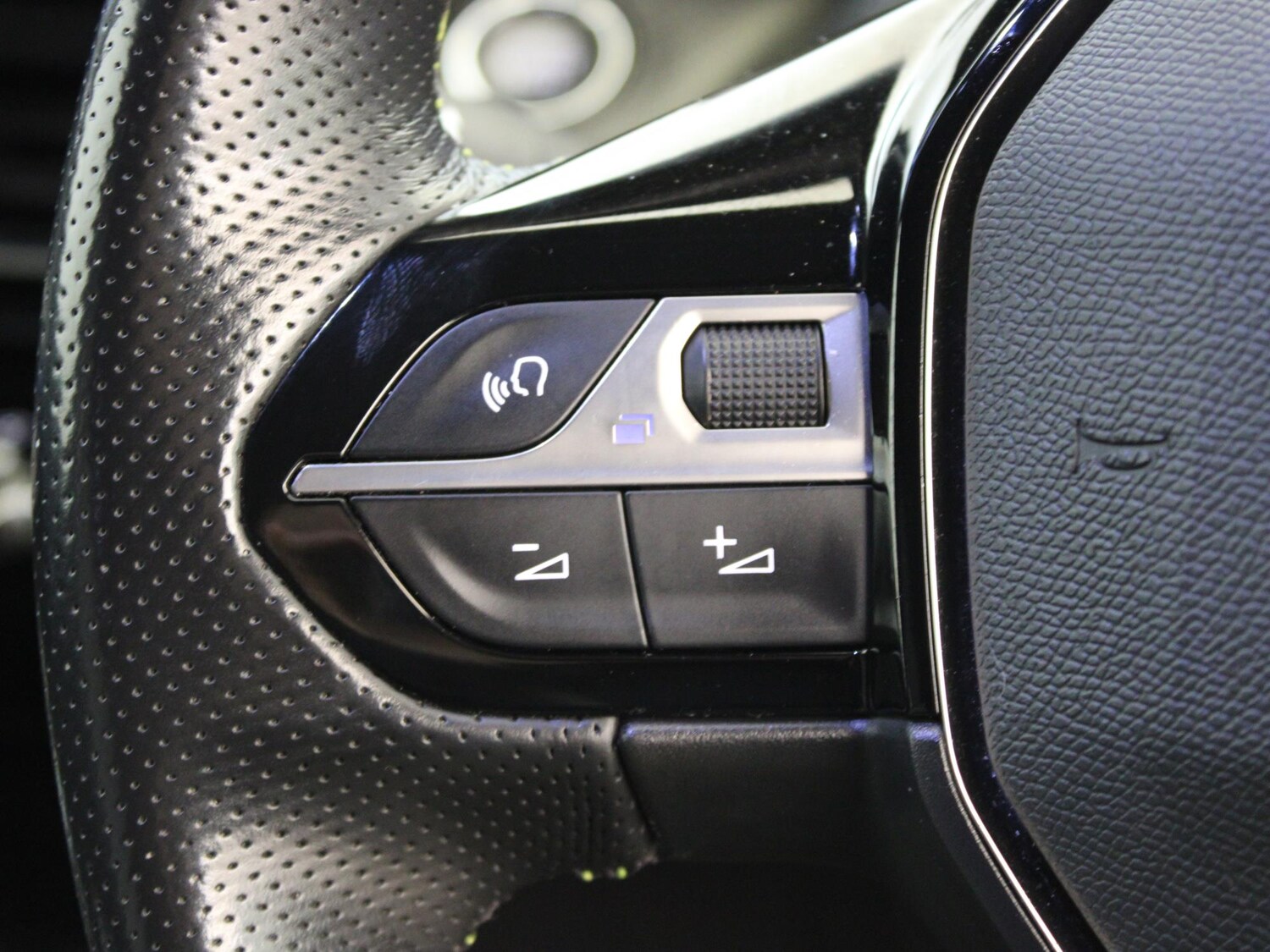 Used Peugeot 2008 2021 for sale - 77787344: Photo 28