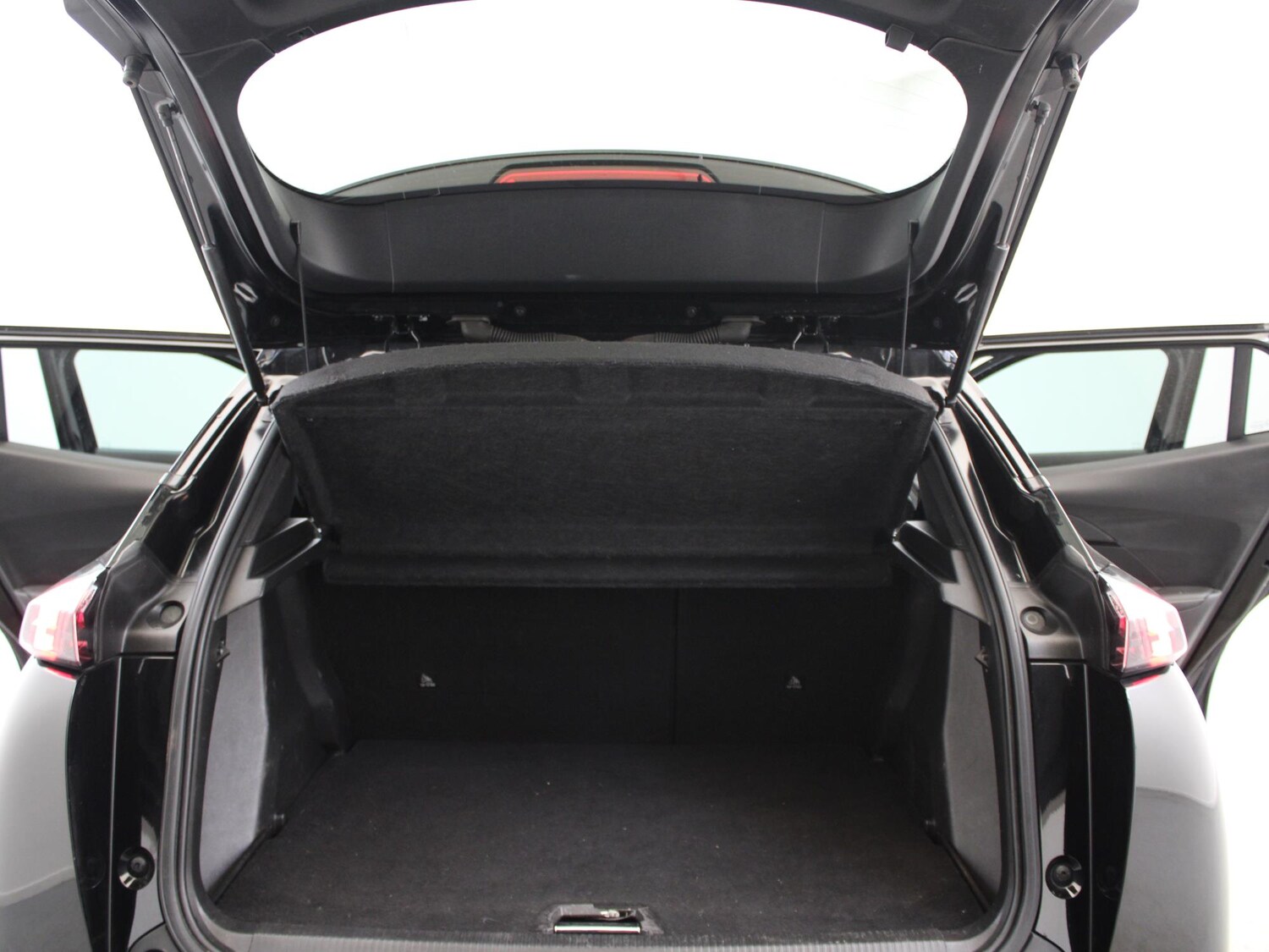 Used Peugeot 2008 2021 for sale - 77787344: Photo 33