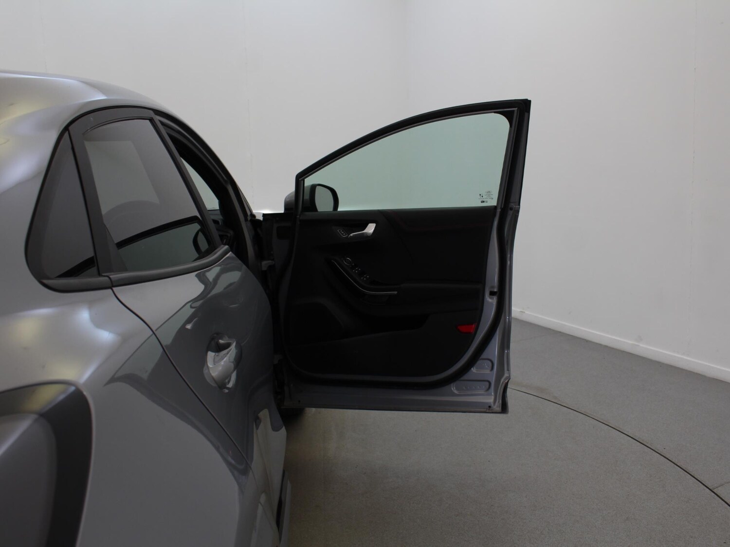 Vehicle 29