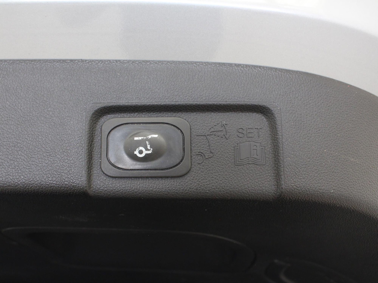 Vehicle 33