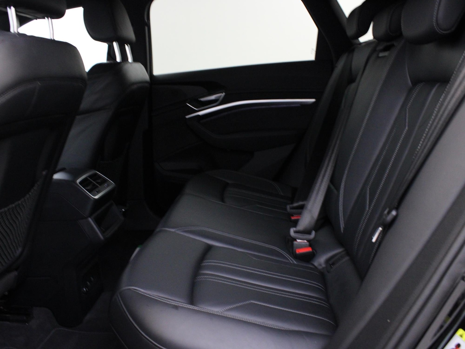 Used Audi e-tron 2026 for sale - 76610848: Photo 11