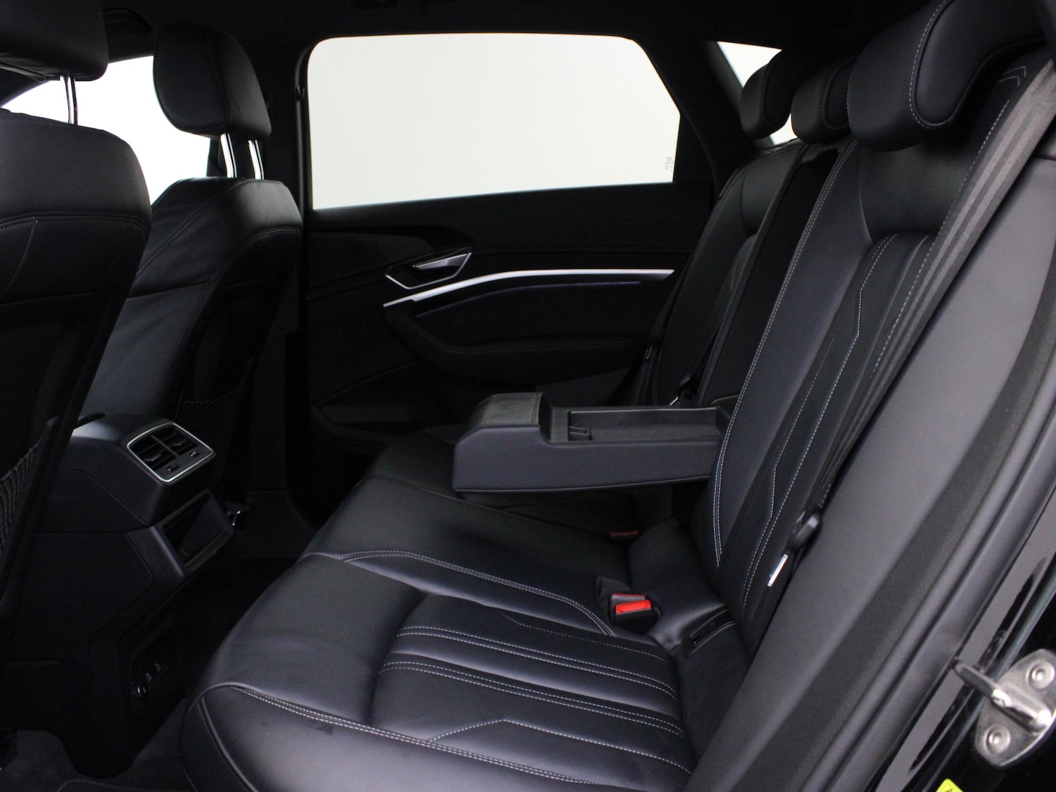 Used Audi e-tron 2026 for sale - 76610848: Photo 12