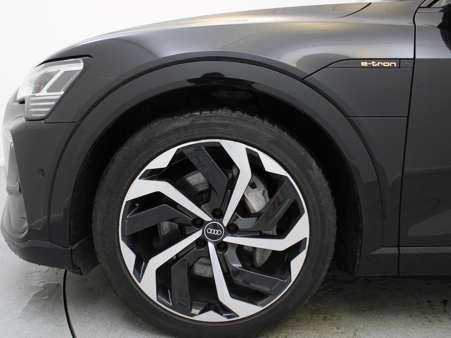 Used Audi e-tron 2026 for sale - 76610848: Photo 37