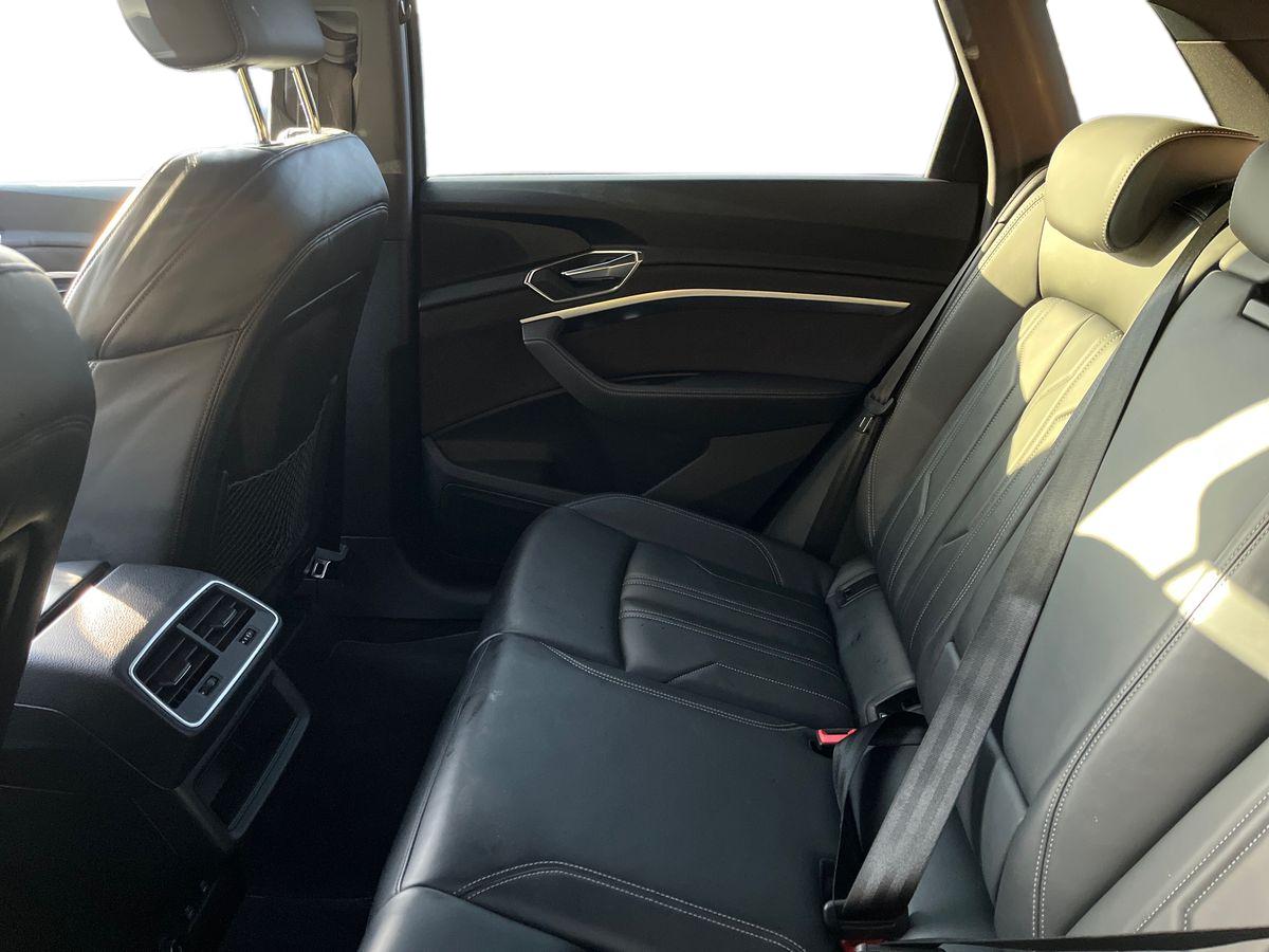 Used Audi e-tron 2025 for sale - 76610848: Photo 6