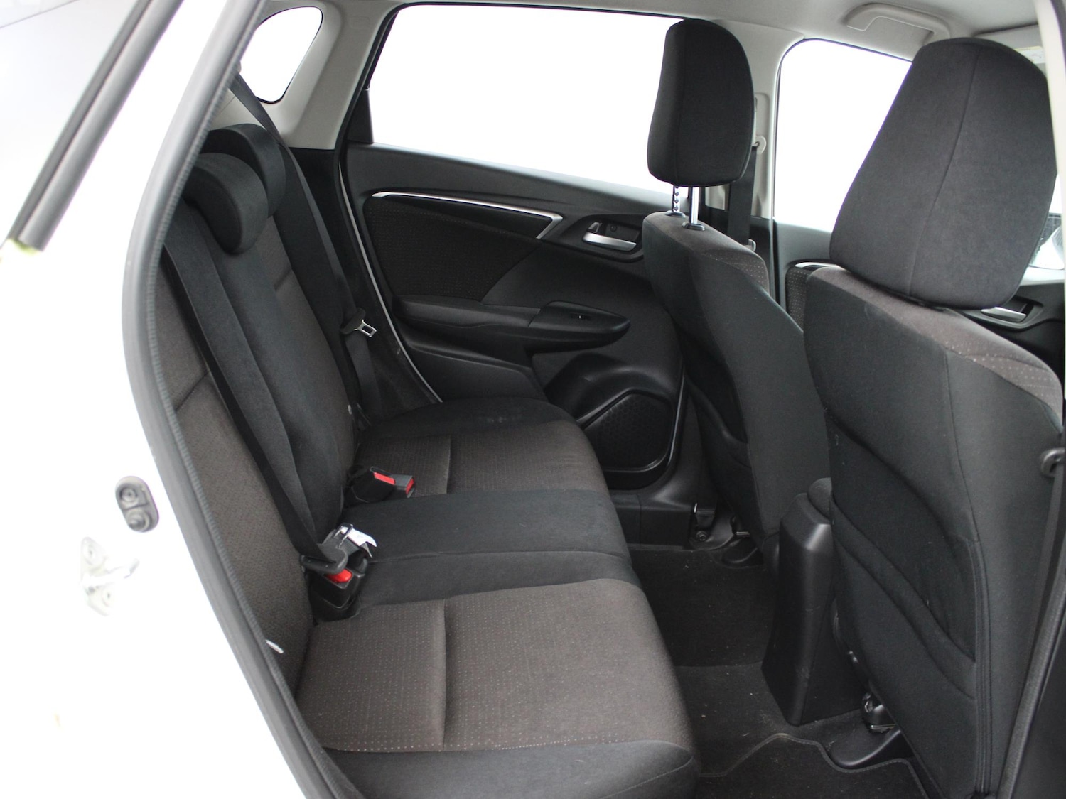 Used Honda Jazz 2015 for sale - 77398080: Photo 11