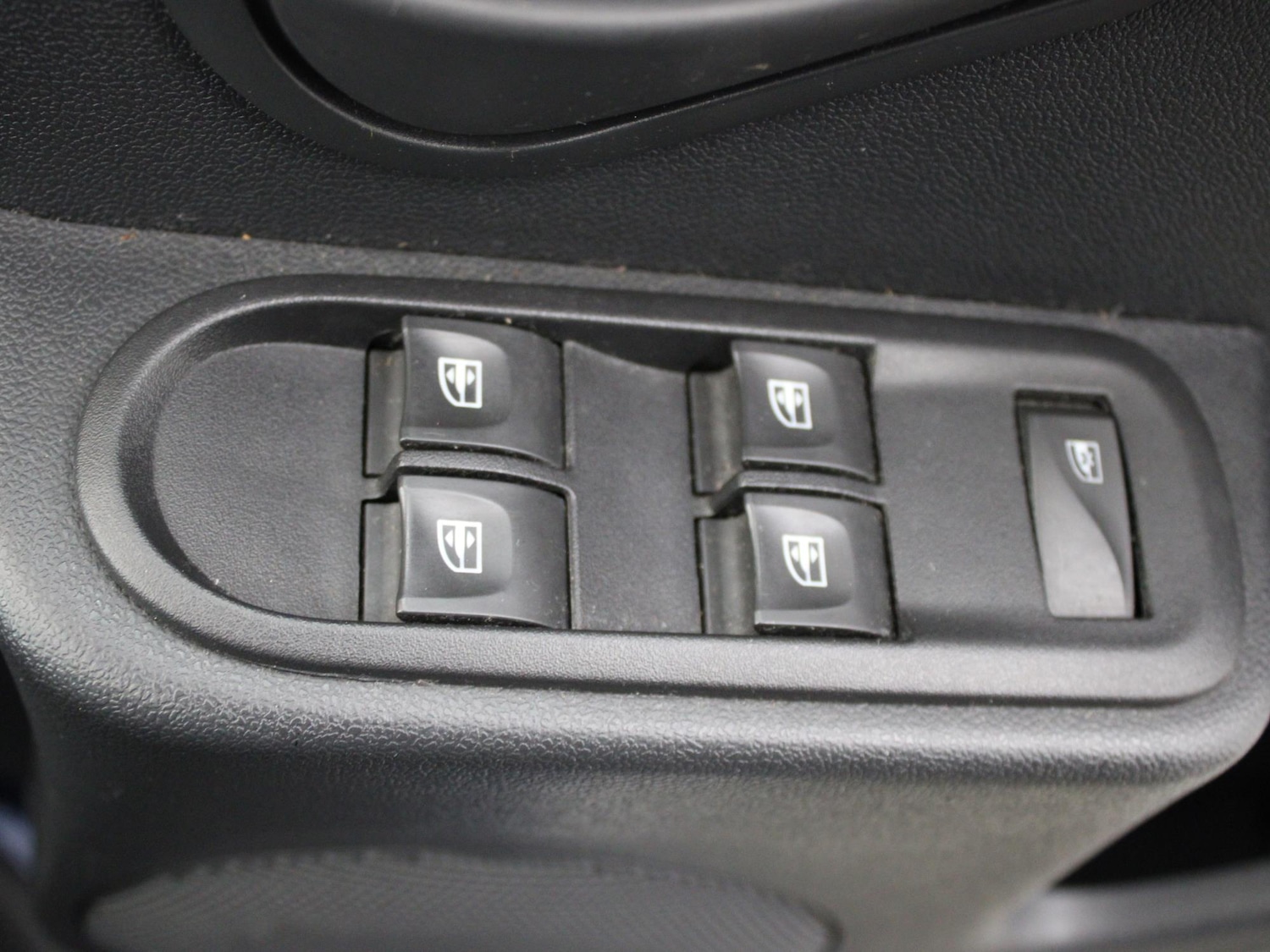 Used Dacia Duster 2015 for sale - 78024629: Photo 25