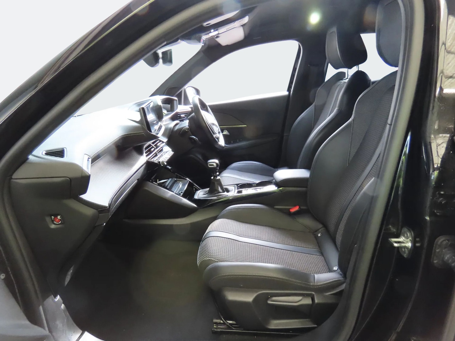 Used Peugeot 2008 2022 for sale - 77758276: Photo 5