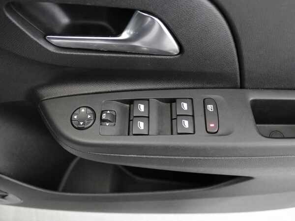 Used Vauxhall Corsa 2022 for sale - 76047398: Photo 30