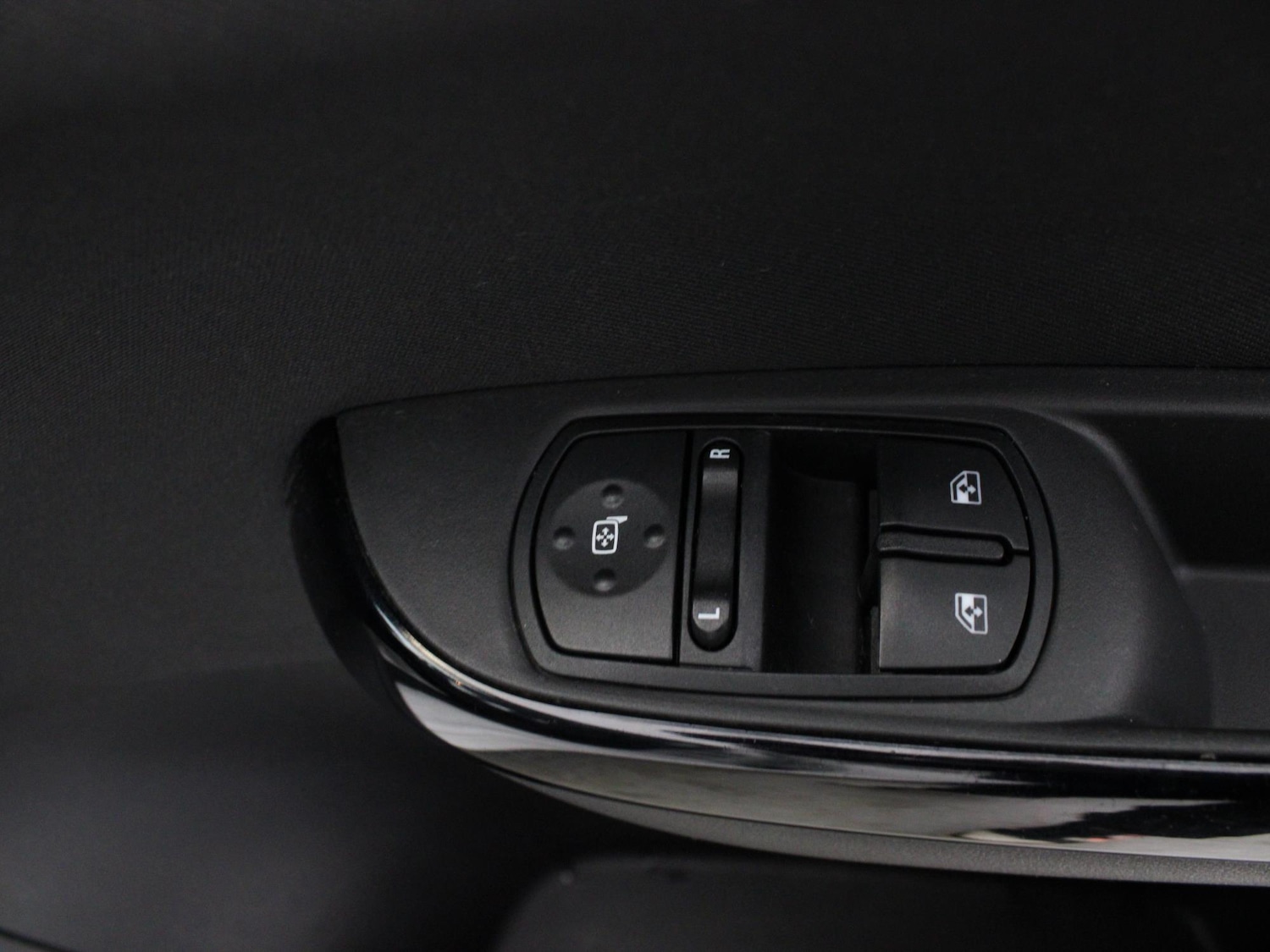 Used Vauxhall Corsa 2017 for sale - 77535257: Photo 23