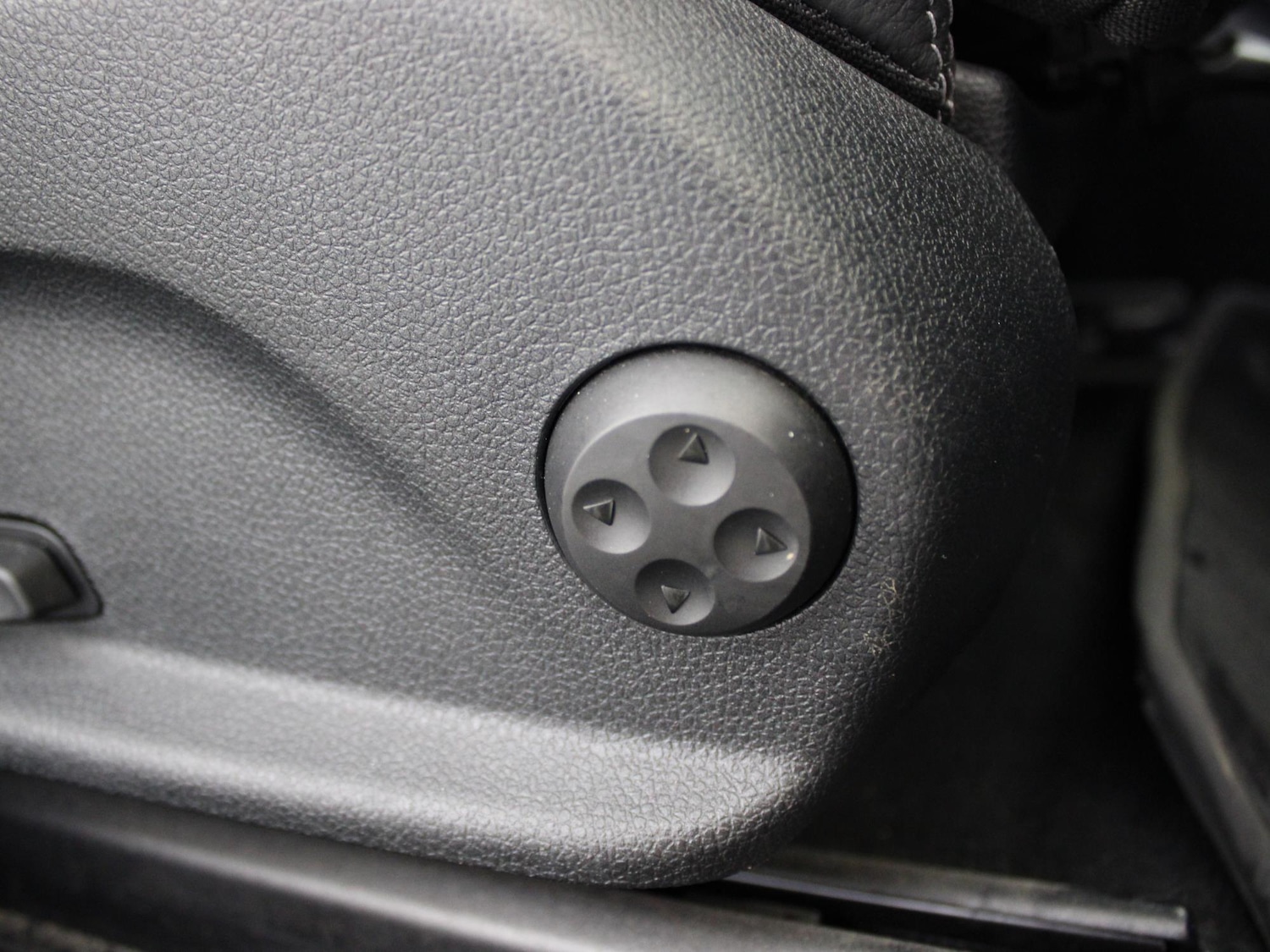 Used Mercedes-Benz EQC 2020 for sale - 77044380: Photo 10